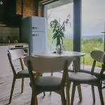 Apartament True с видом на горы Użhorod