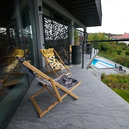 True с видом на горы