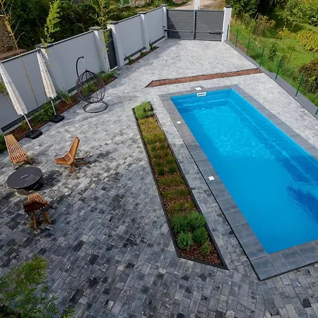 True с видом на горы *