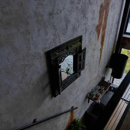 True с видом на горы