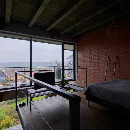 True с видом на горы Uzhhorod